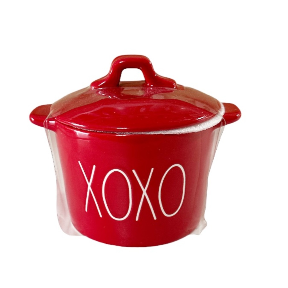 NEW Rae Dunn Red XOXO Covered Casserole Dish ♥️♥️♥️